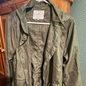 Women’s XL olive utility jacket - hood and pockets